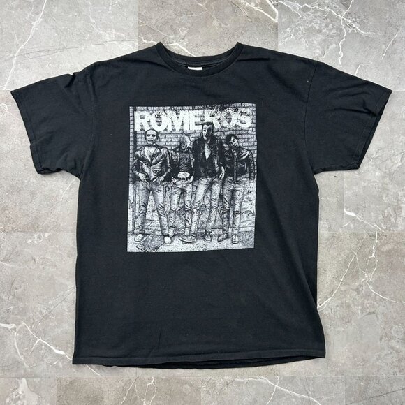 Vintage Living Dead Graphic Tee Mens Large y2k George Romero Zombie The Ramones - Picture 1 of 8